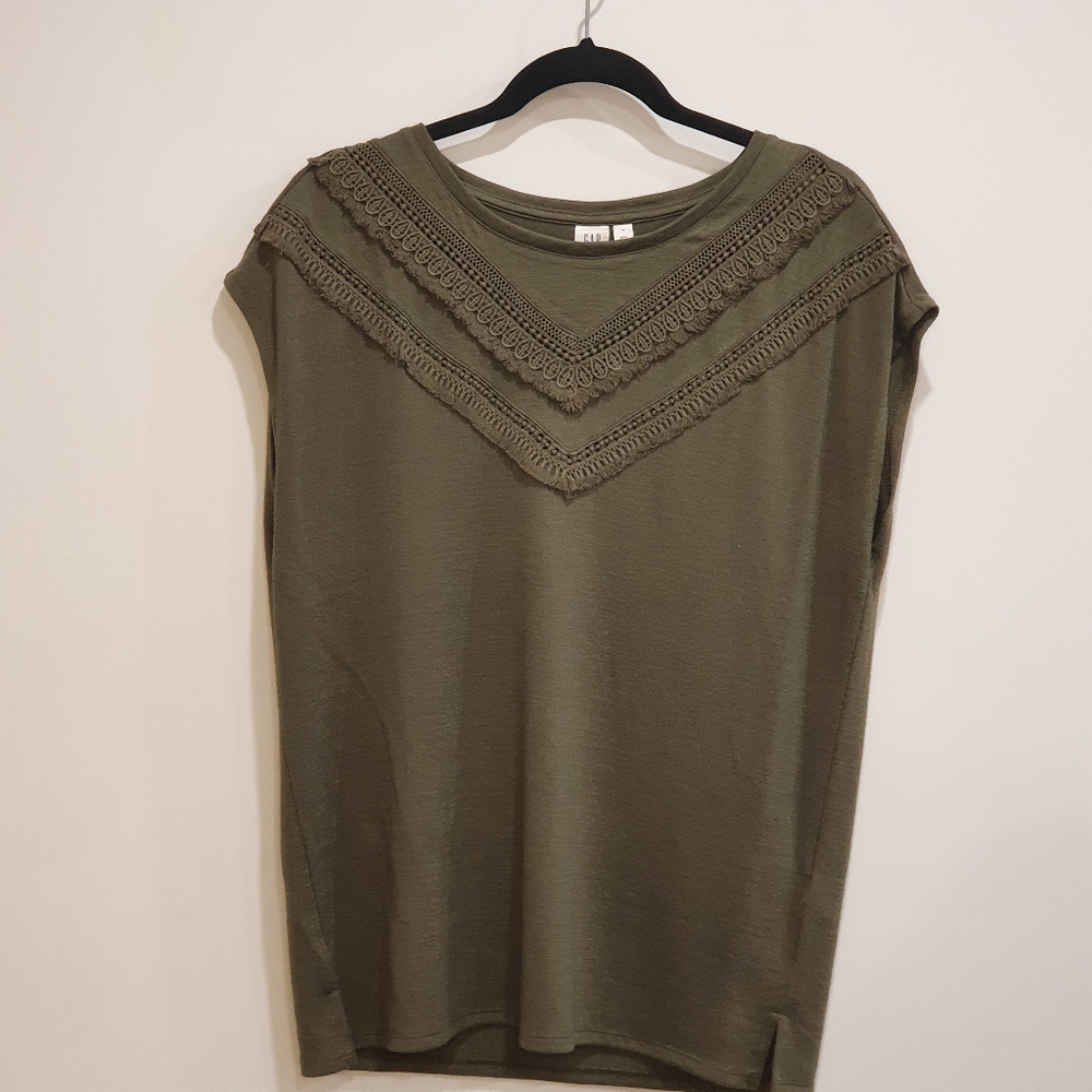 Gap cap sleeve knit top, olive green, size medium